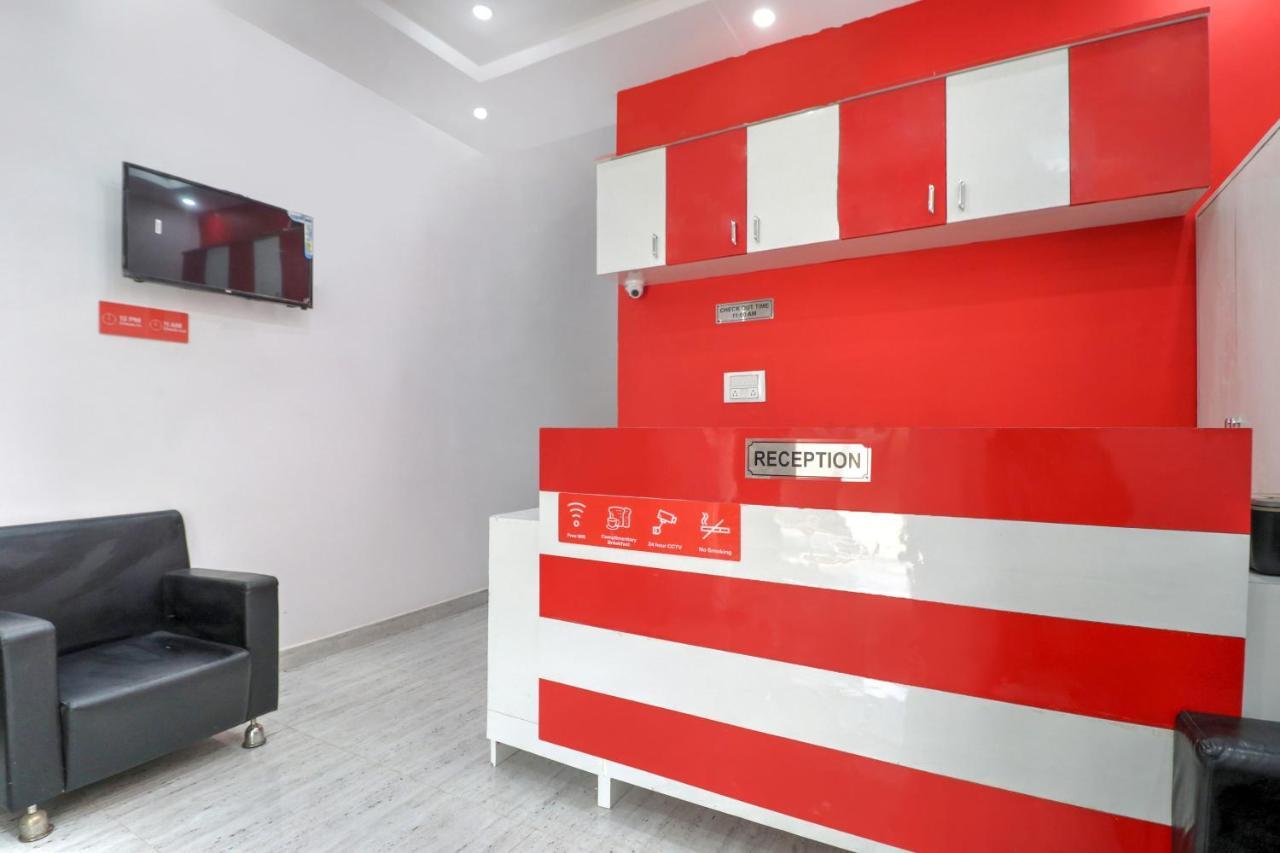 Hotel O 71370 White House Garhi Harsaru Bagian luar foto