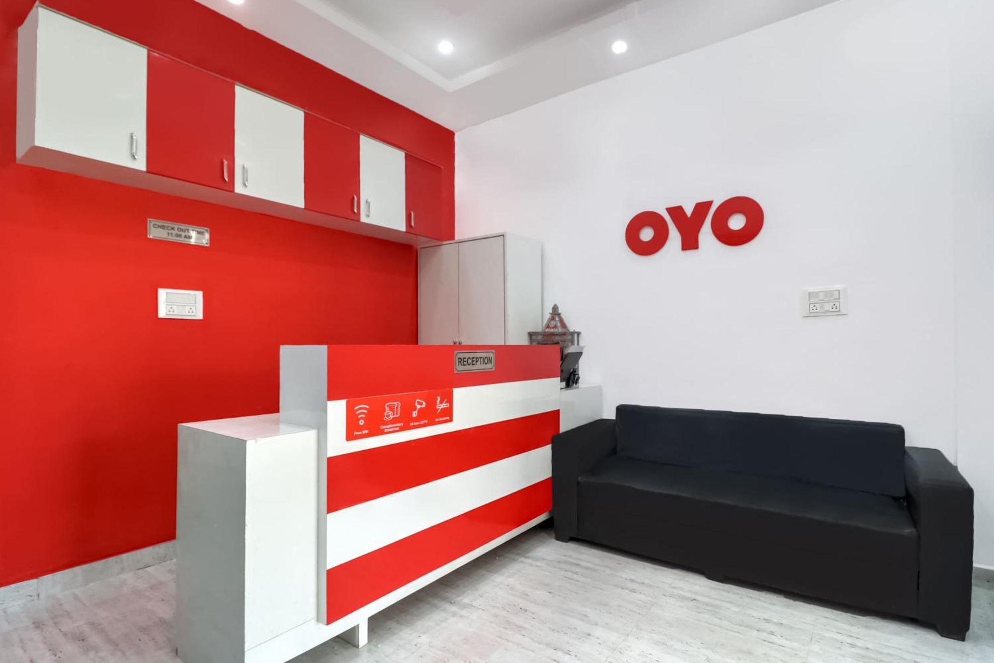 Hotel O 71370 White House Garhi Harsaru Bagian luar foto